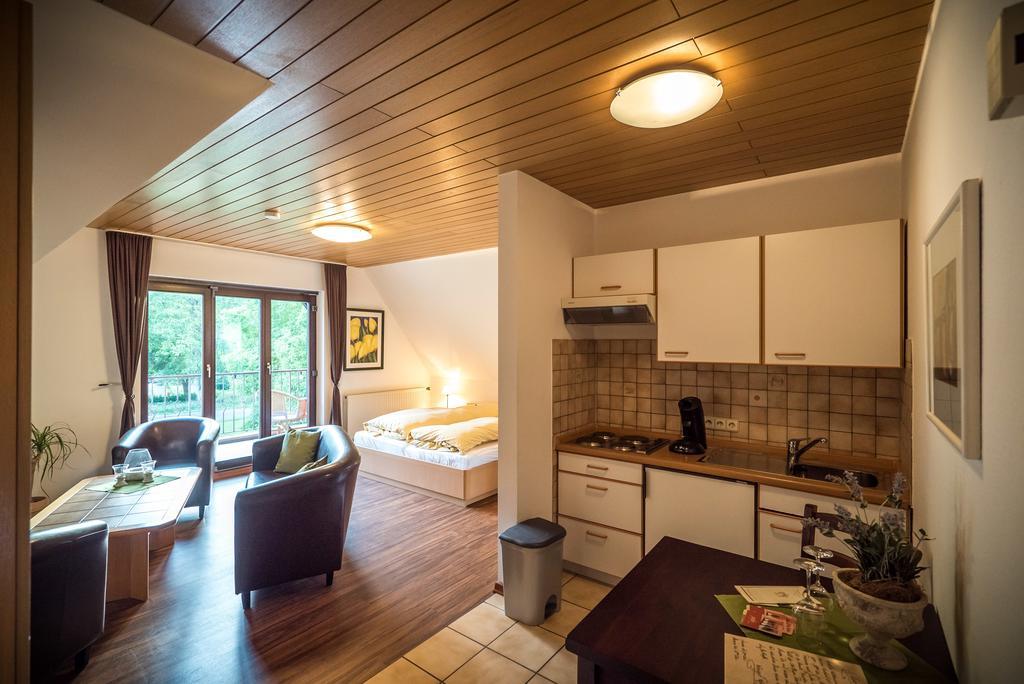 Weingut Peifer Apartment Traben-Trarbach Room photo